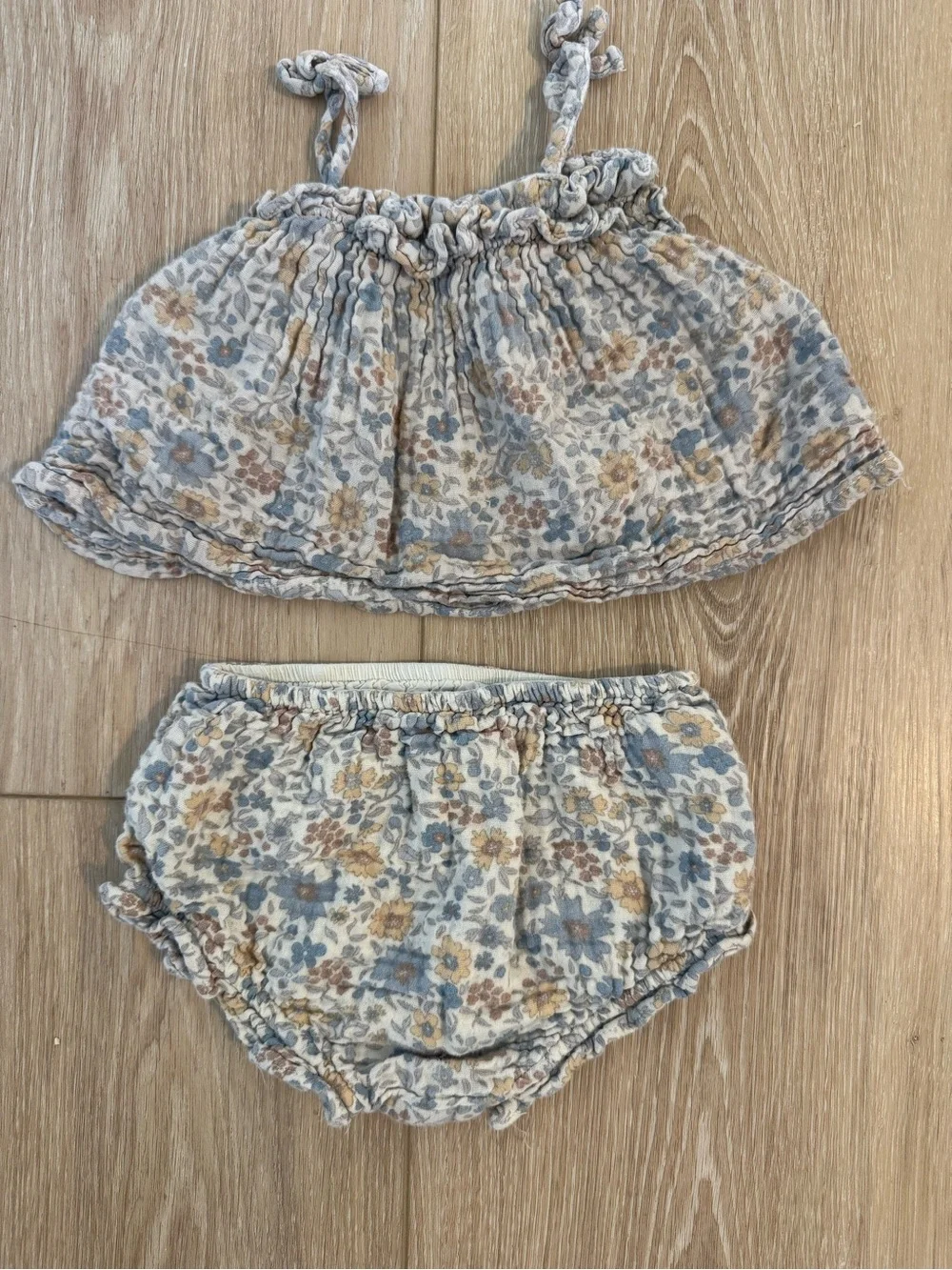 Rylee + Cru Floral Two-Piece Set - Blue & Tan